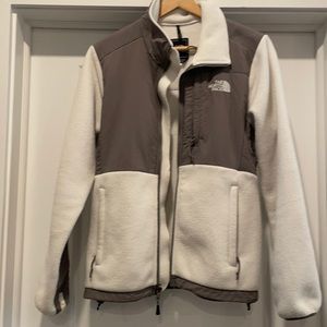 North face jacket size small